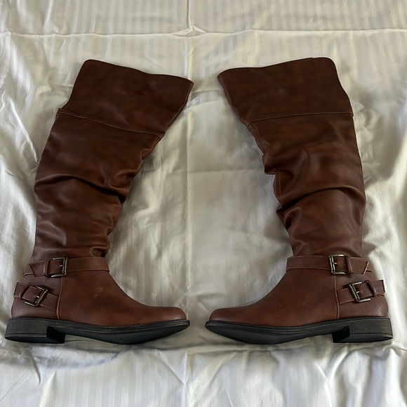 JustFab Marit Tall Boots Women’s 7.5 Brown Never Worn - Picture 2 of 7